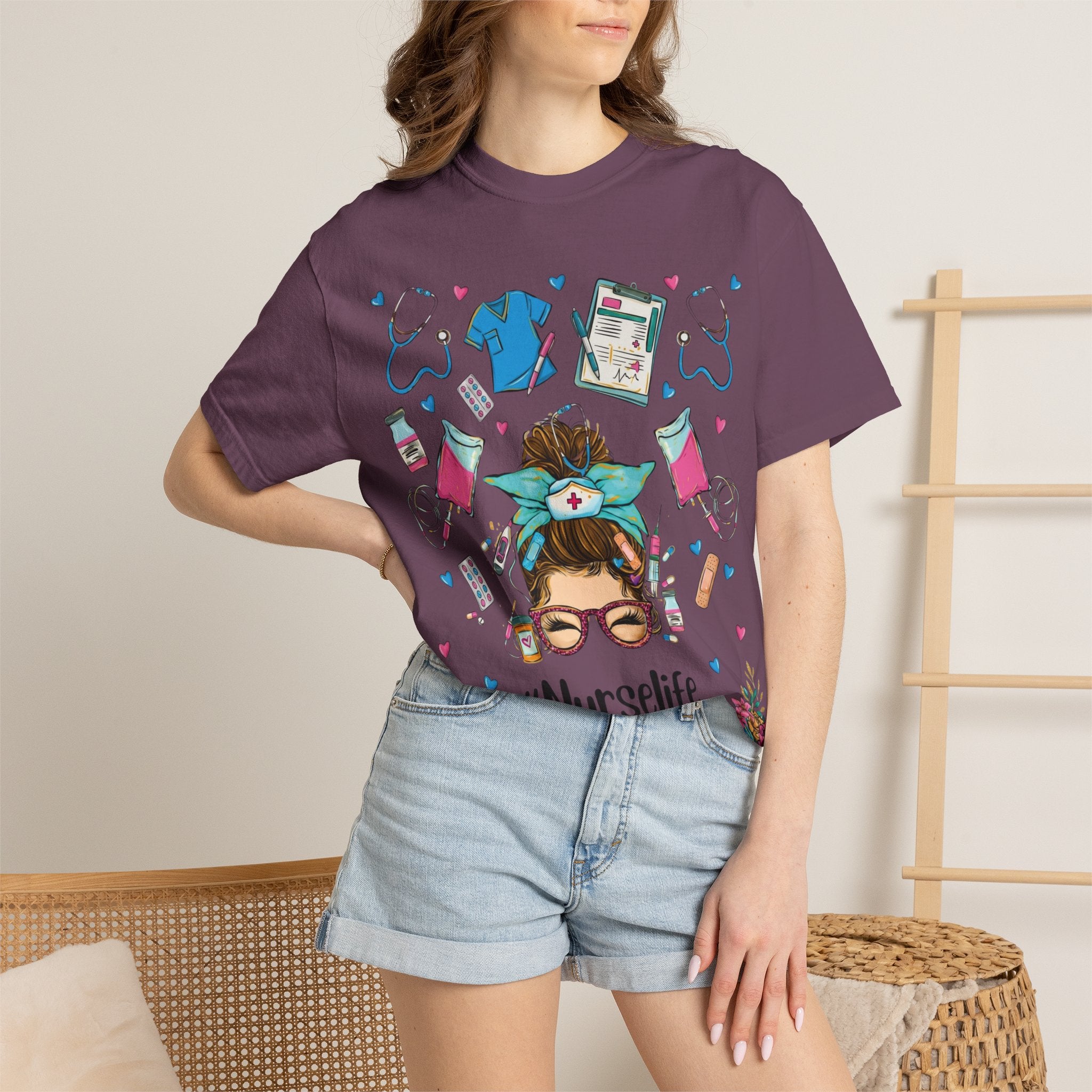 Nurse Life Graphic T-Shirt – #Nurselife Cute Medical Scrubs Design